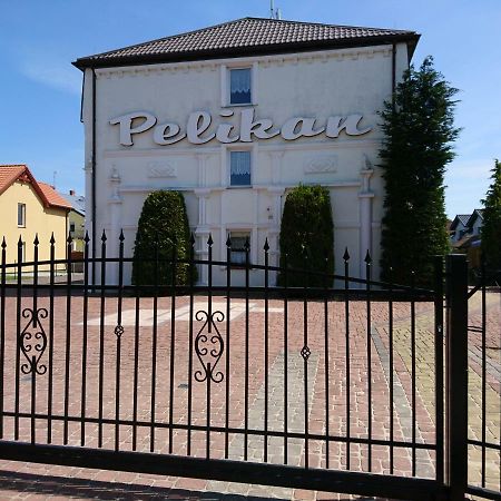 Pelikan I Рови Екстер'єр фото
